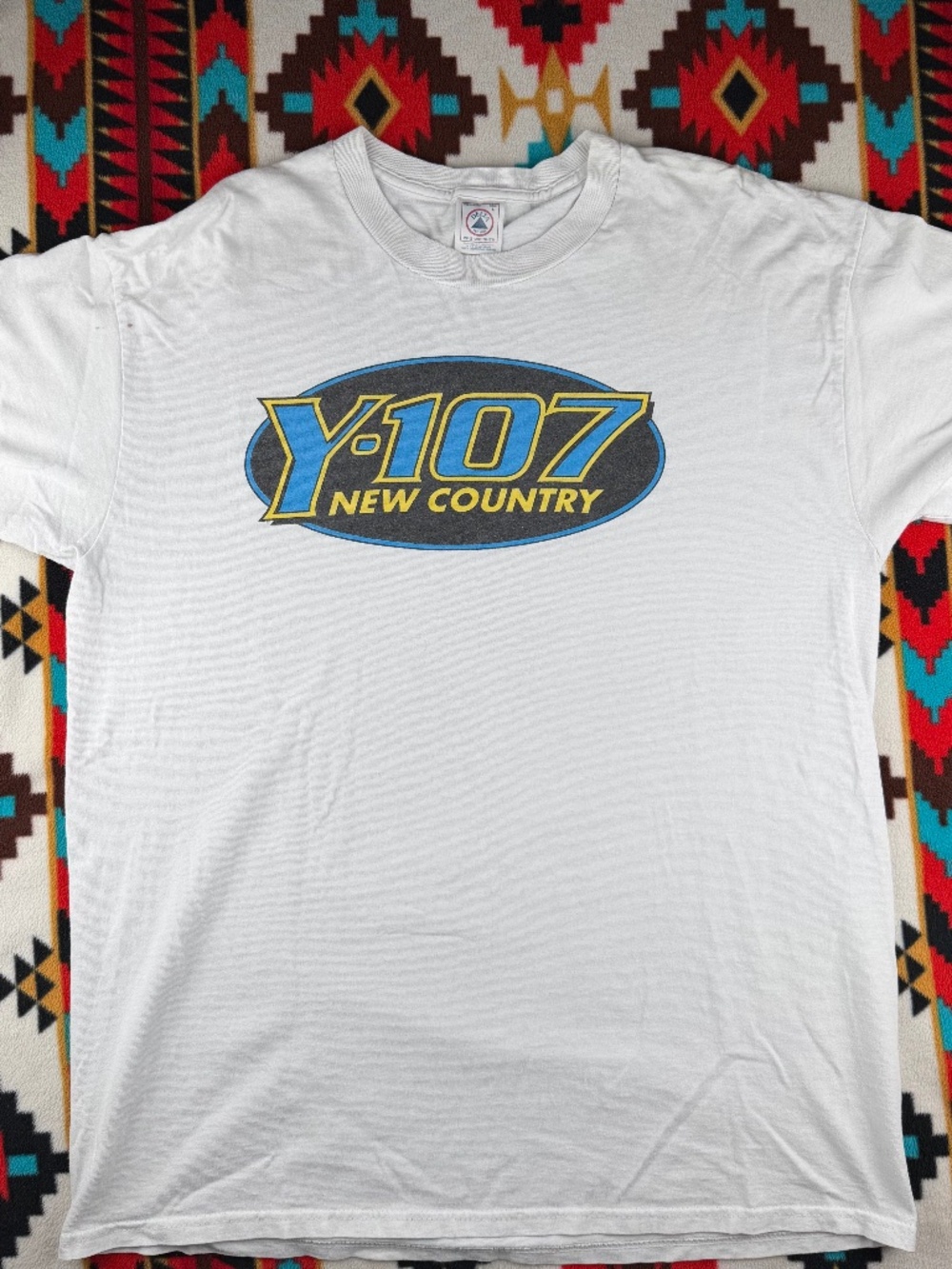 Y107 New Country Radio T Shirt Vintage style Large  White Delta Pro Weight
